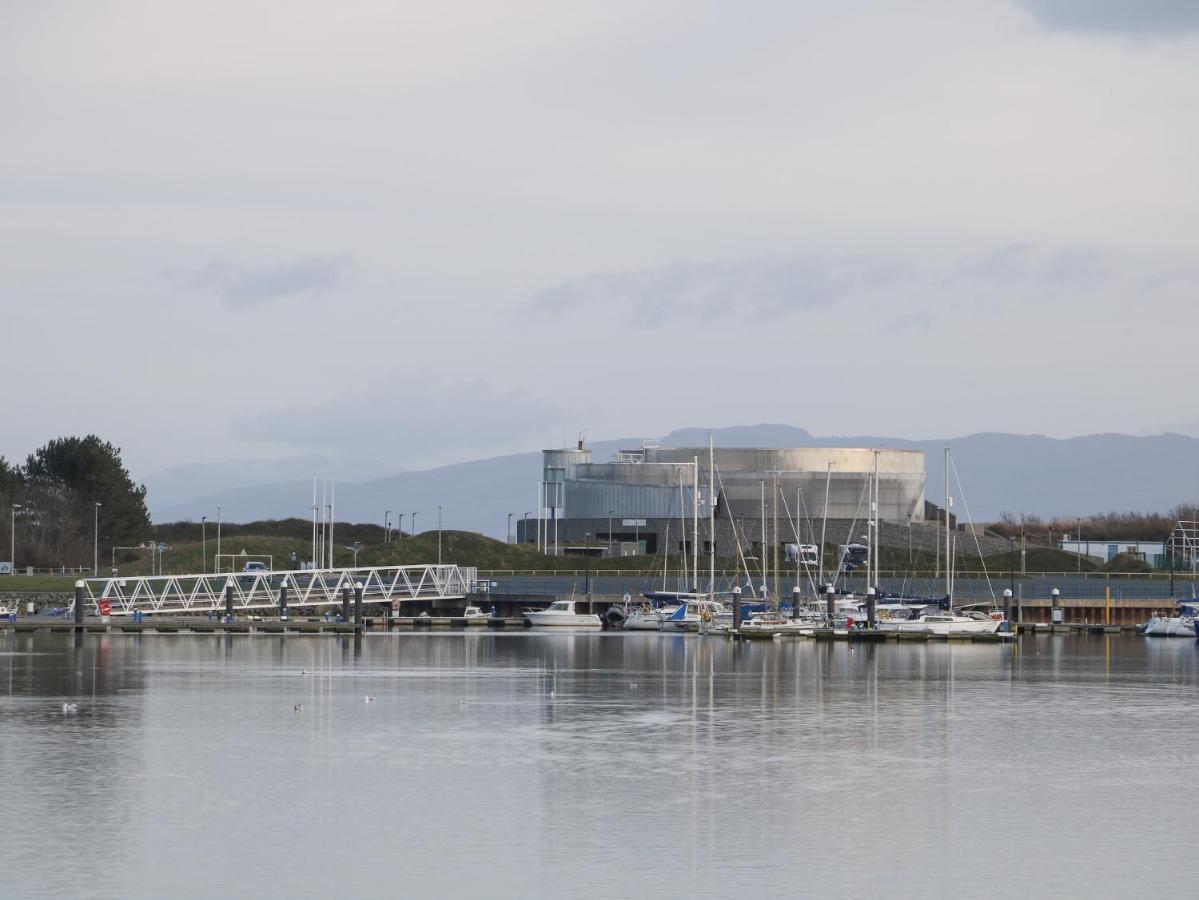 8 Marina View Villa Pwllheli Exterior photo